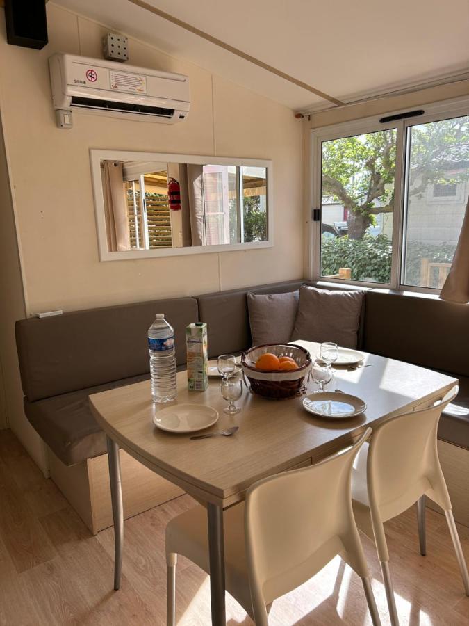 Les Mobil Homes De Naka, Une Entree Gratuite Pour La Reserve Africaine Port-la-Nouvelle Bagian luar foto