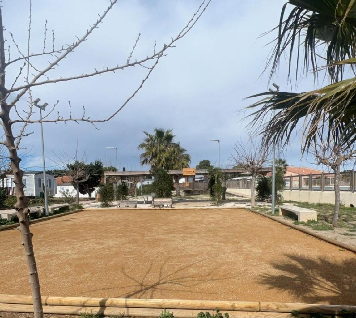 Les Mobil Homes De Naka, Une Entree Gratuite Pour La Reserve Africaine Port-la-Nouvelle Bagian luar foto
